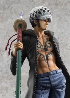 MegaHouse Portrait Of Pirates Sailing Again One Piece Trafalgar Law Ver. 2 (Re-run) -Bandai Store 300060519d8742fdac2eb896a3a8d410.jpg