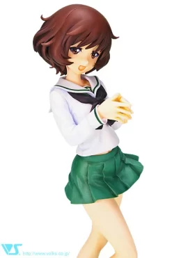 CharaGumin Yukari Akiyama 1/7th Scale Garage Kit -Bandai Store 353e760d48d04891a23e609b3f1717b7.jpg