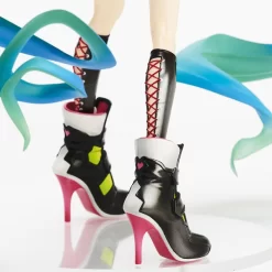 Stronger Hatsune Miku: LAM Rock Singer Ver. 1/7 Scale Figure -Bandai Store 9997bd8909e34f81b9e97552e68d40c8.jpg