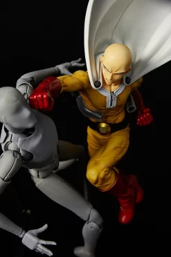 Sentinel One-Punch Man Saitama 1/6 Scale Figure -Bandai Store a75049cd715a401f8d372a64fe921d2d.jpg